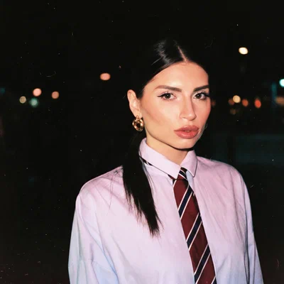 DAVICA, MODERN U — Девица плакала
